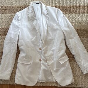 White Lightweight Shirt Jacket with Structured Shoulders